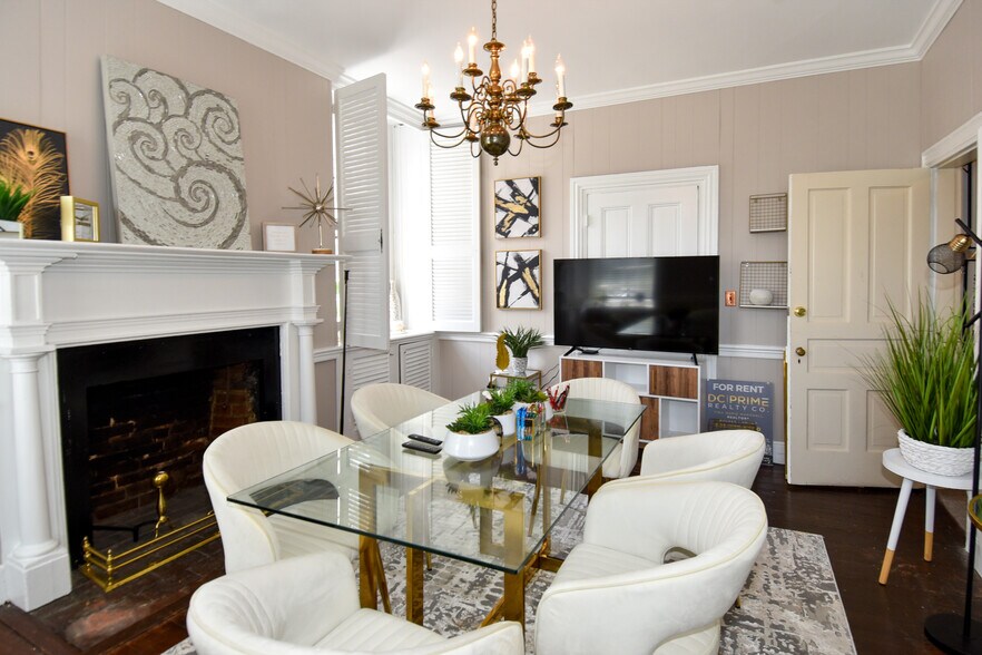 More Photos Of 109-111 S Fairfax St, Alexandria Office For Sale