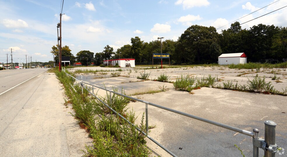 More Photos Of 1645 Airport Blvd, West Columbia Auto Dealership For Sale