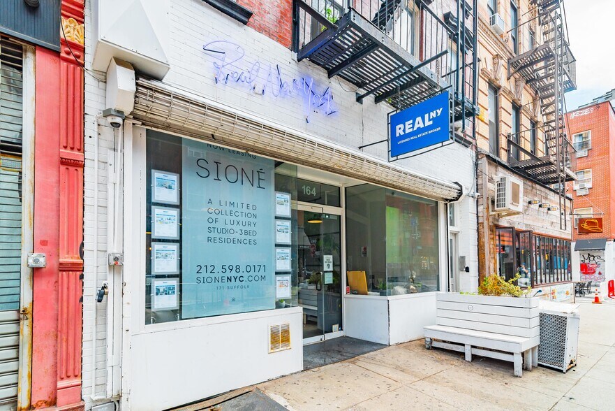 More Photos Of 164 Ludlow St, New York Apartments For Lease