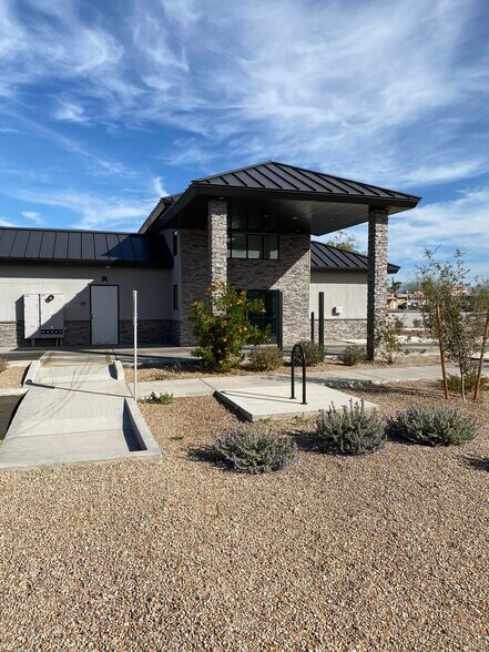 More Photos Of 1525 Apache Trail, Apache Junction Fast Food For Lease