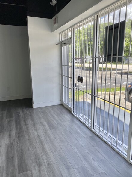 More Photos Of 6992-6994 NW 82nd Ave, Miami Warehouse For Lease