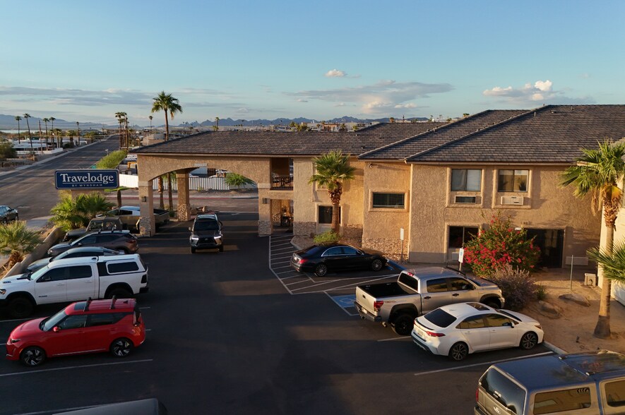 More Photos Of 480 London Bridge Rd, Lake Havasu City Hotel For Sale