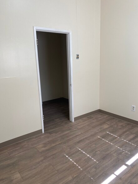 More Photos Of 630 W 17th Pl, Tempe Schools For Lease
