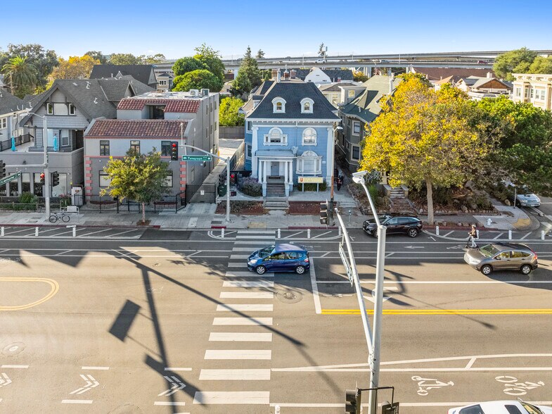 More Photos Of 3227-3231 Telegraph Ave, Oakland Apartments For Sale