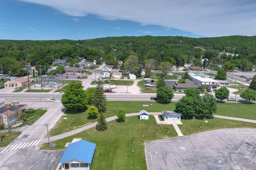 More Photos Of 903-905 Main St, Frankfort Land For Sale