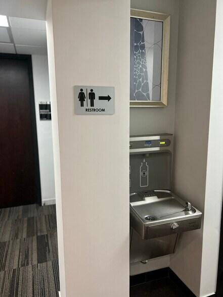 More Photos Of 3471 N Federal Hwy, Fort Lauderdale Office For Lease