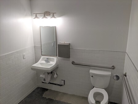 More Photos Of 18444 Ventura Blvd, Tarzana Service For Lease