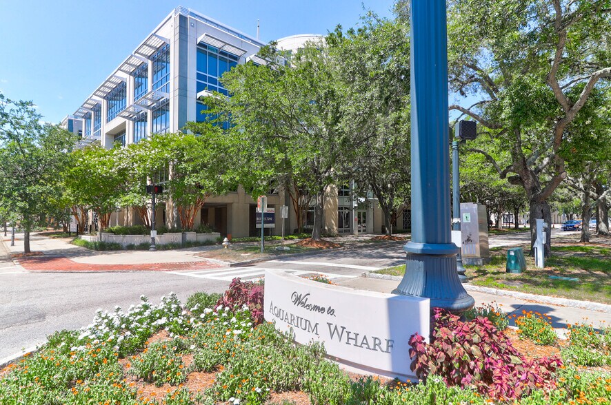 More Photos Of 40 Calhoun St, Charleston Office For Lease
