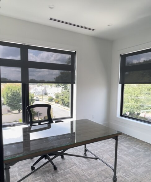 More Photos Of 530 Chestnut St, Union Township Office Residential For Lease