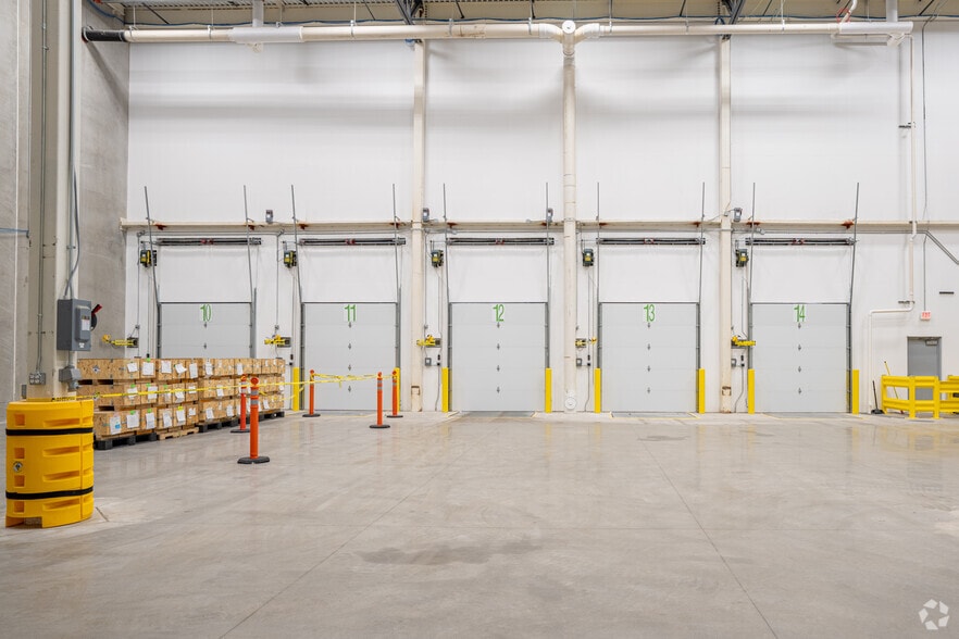 More Photos Of 2700 S Saginaw Rd, Midland Manufacturing For Sale