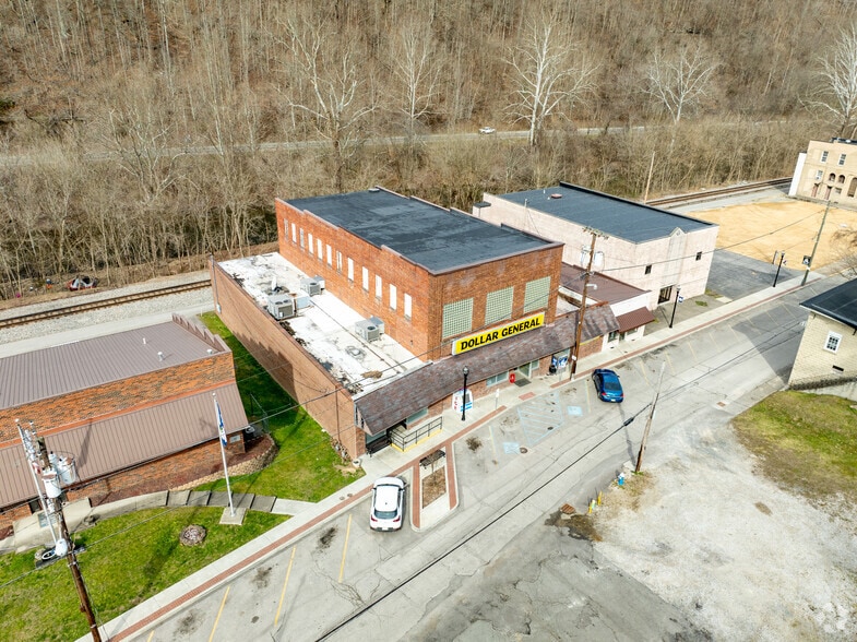 More Photos Of 421 Main St, Madison General Retail For Sale