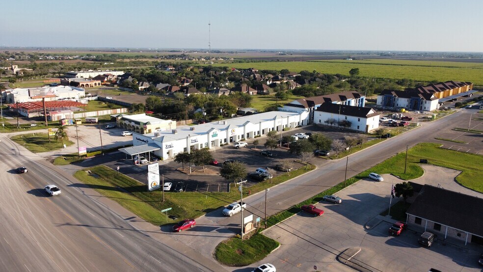 More Photos Of 720 E Edinburg Ave, Edcouch Storefront For Lease