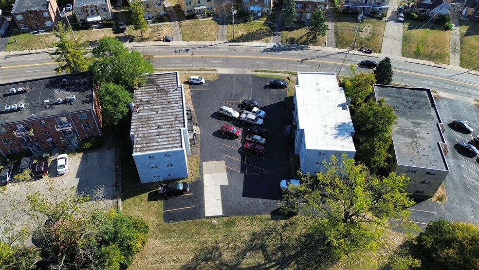 More Photos Of 2749 Queen City Ave, Cincinnati Apartments For Sale