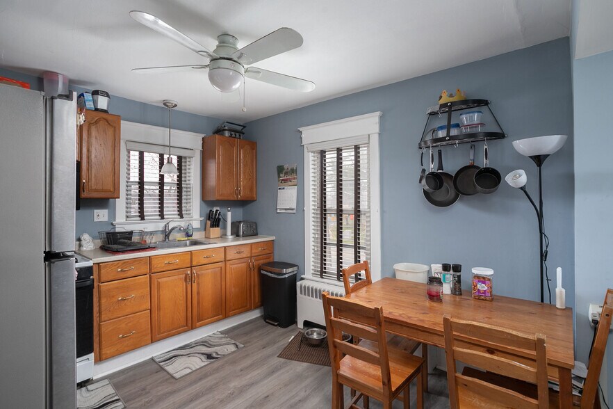 More Photos Of 37 US Highway 130, Trenton Light Manufacturing For Sale