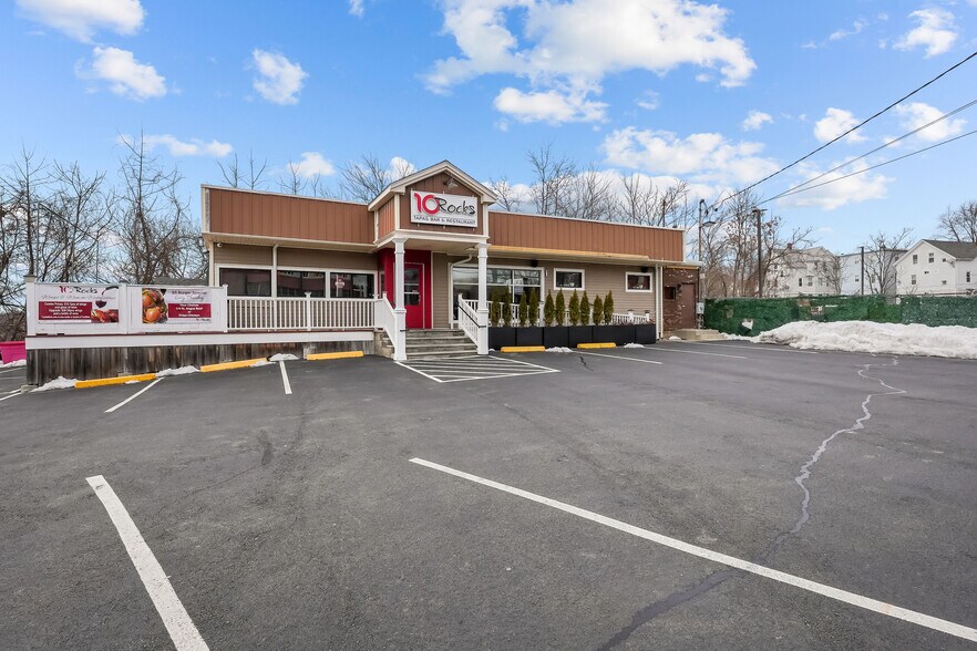 More Photos Of 1091 Main St, Pawtucket Restaurant For Sale