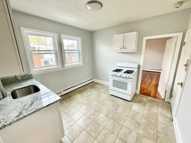 More Photos Of 87 Webster St, Haverhill Apartments For Sale