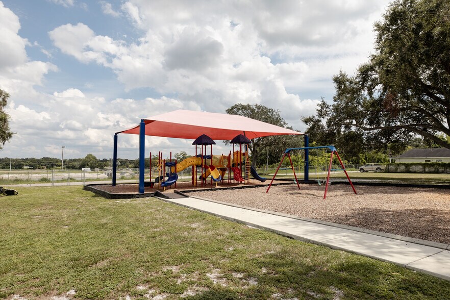 More Photos Of 217 N Kirkman Rd, Orlando Office For Sale