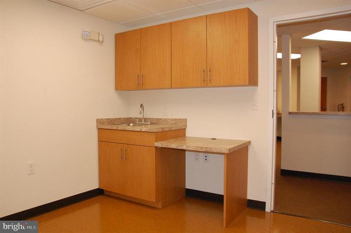 More Photos Of 4 Bypass Rd, Mannington Medical For Sale