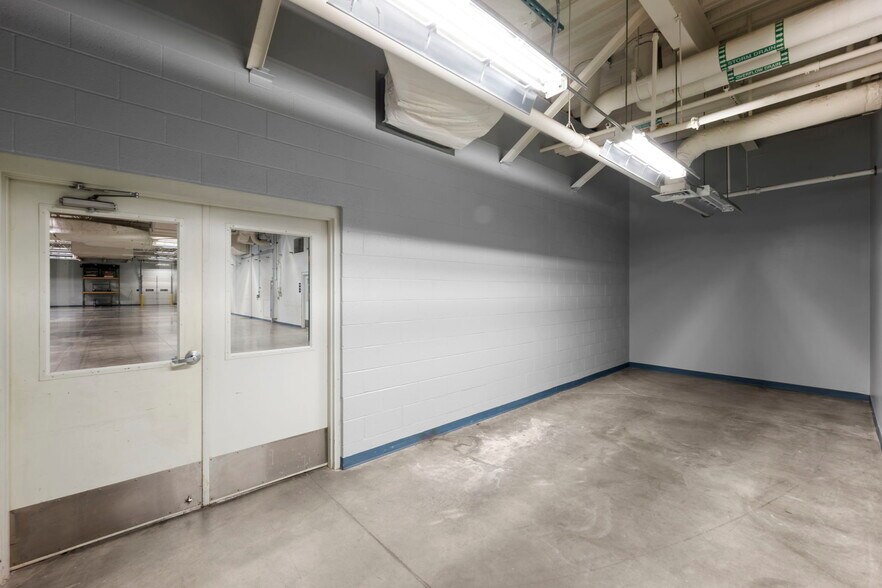 More Photos Of 801 N 2nd St, Berthoud Distribution For Sale