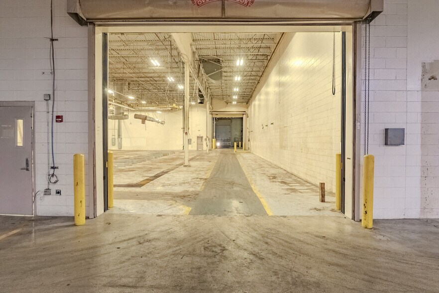 More Photos Of 4611 Wiseman Blvd, San Antonio Manufacturing For Sale