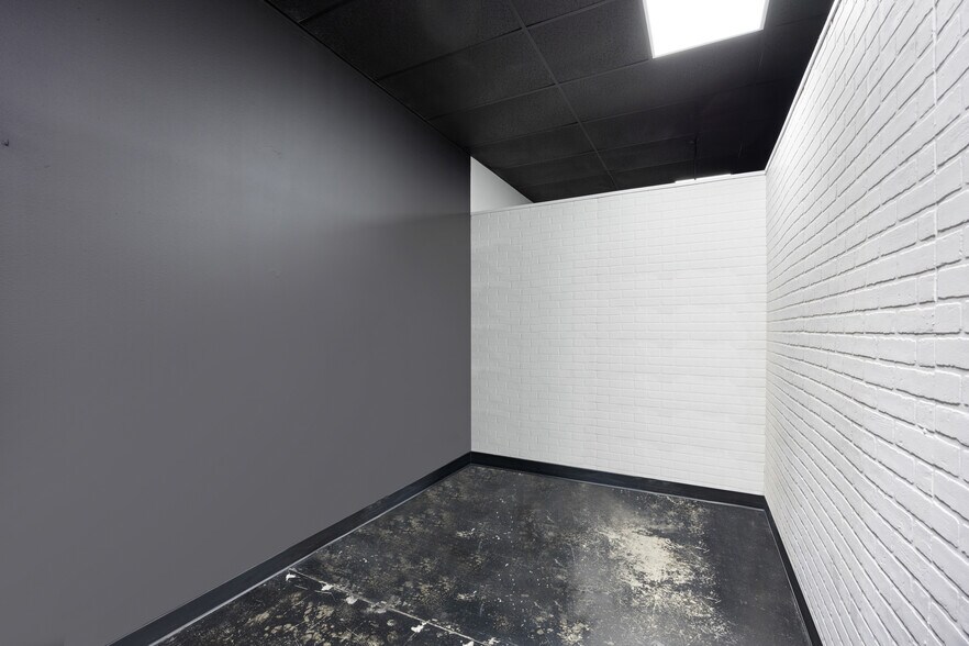 More Photos Of 1626 W Broadway Ave, Moses Lake Storefront For Lease