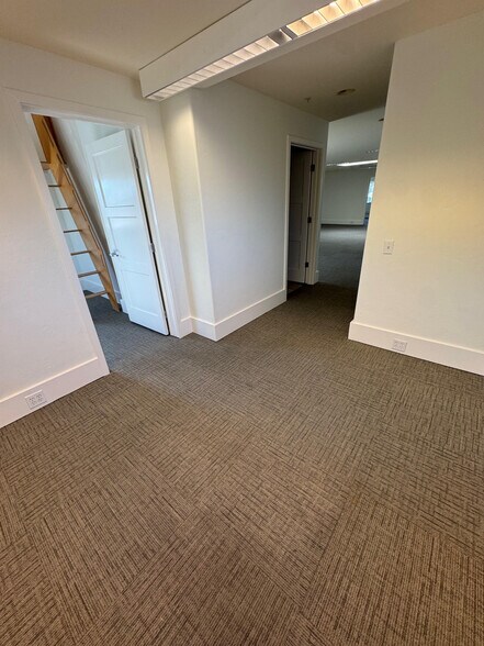 More Photos Of 637 Main St, Half Moon Bay Office For Lease