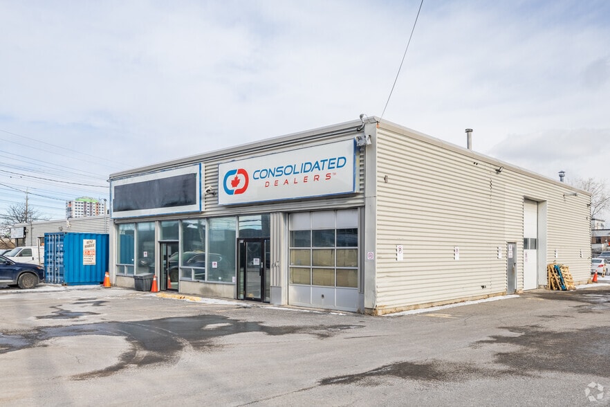 More Photos Of 915-925 Clyde Ave, Ottawa Warehouse For Lease