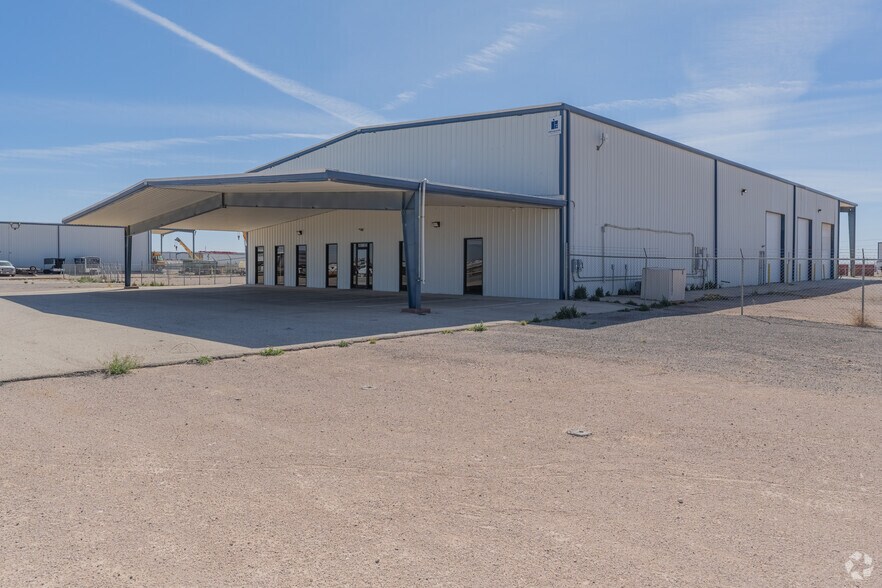 More Photos Of 8511 W Interstate 20, Midland Warehouse For Lease