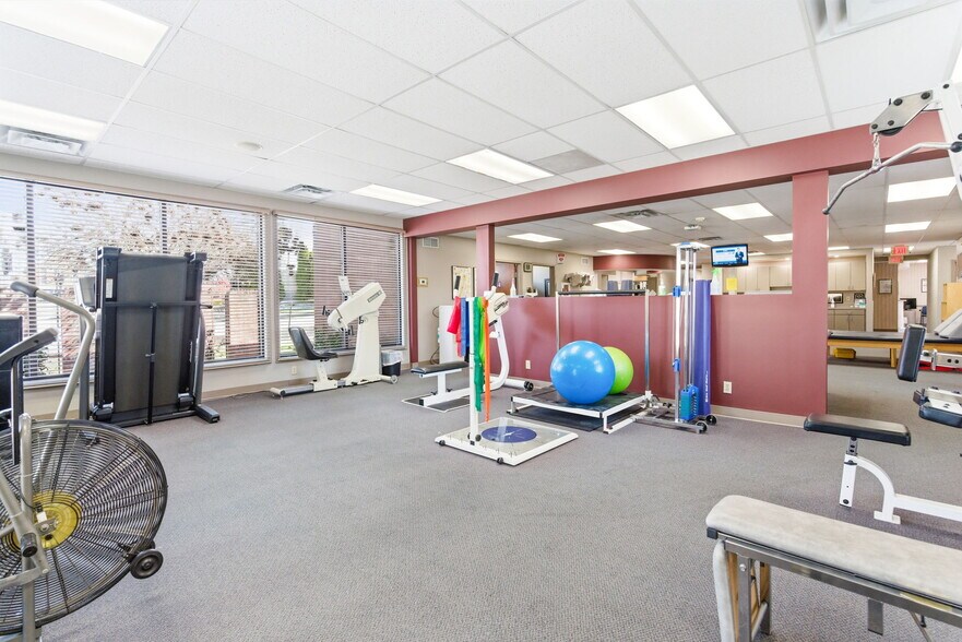 More Photos Of 4430 Crawford Ave, Louisville Medical For Sale