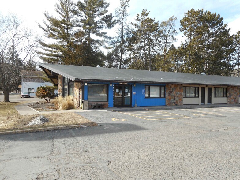 More Photos Of 325 Fire Monument Rd, Hinckley Hotel For Sale