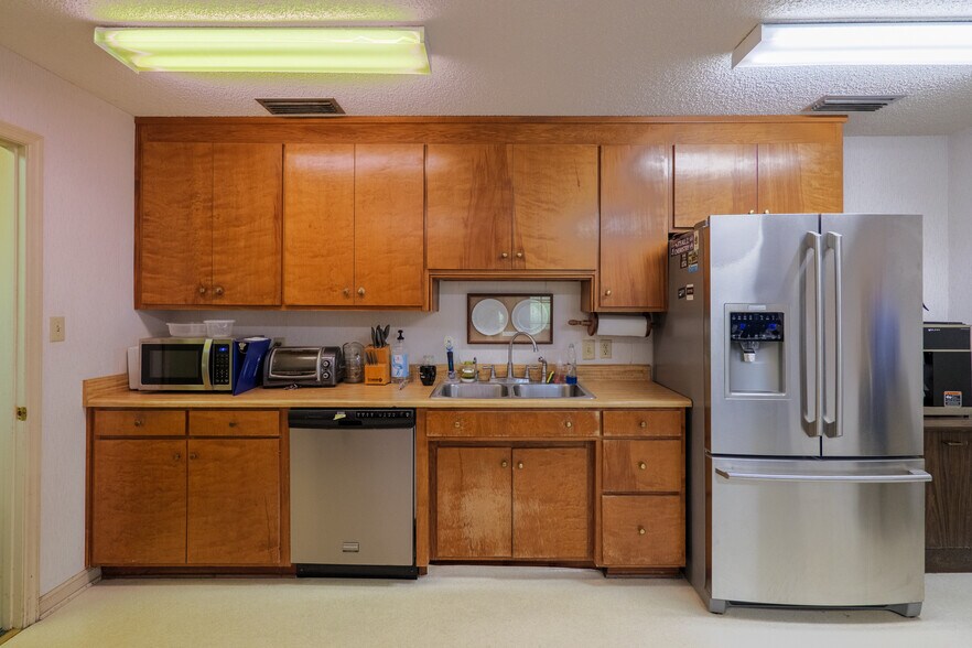 More Photos Of 3185 Madison Hwy, Valdosta Office For Sale