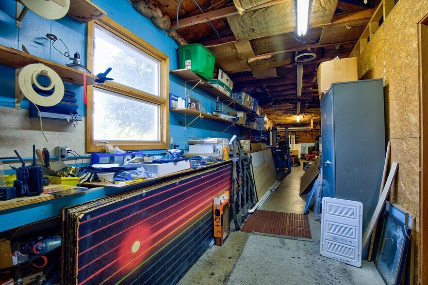 More Photos Of 2414 IL-23, Streator Flex For Sale