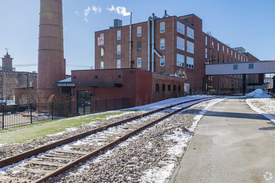 More Photos Of 25-29 Front St, Nashua Industrial For Sale