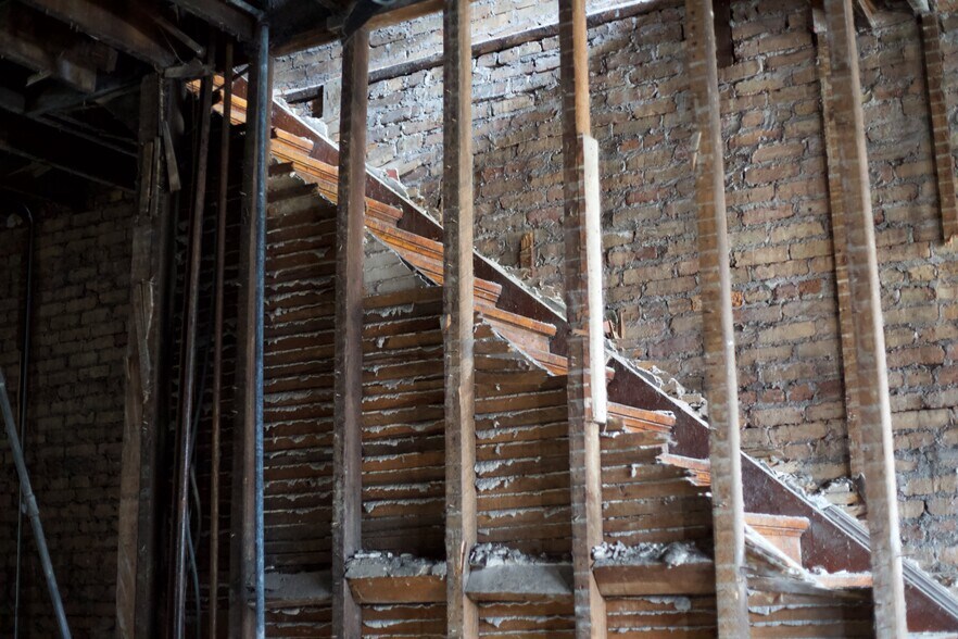 More Photos Of 6452 S Ashland Ave, Chicago Flex For Sale