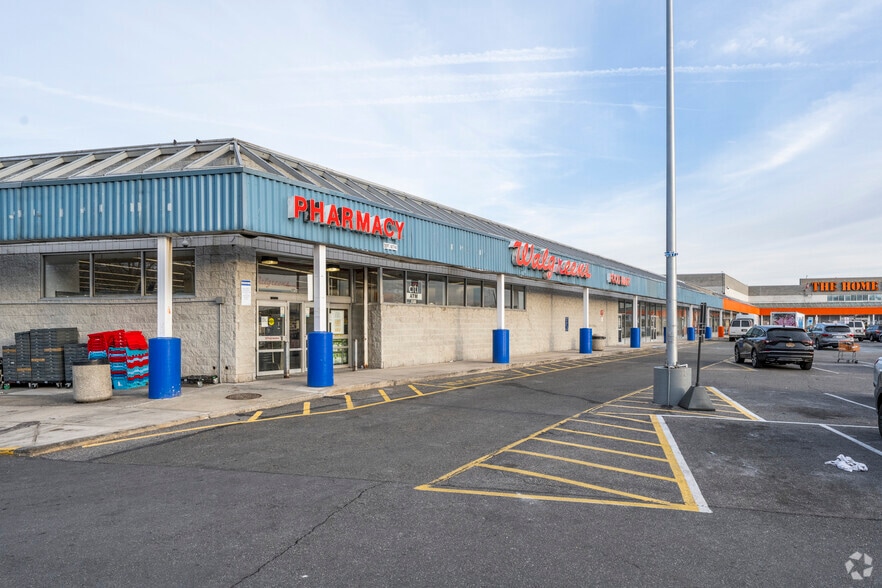 Primary Photo Of 5700-5716 Avenue U, Brooklyn General Retail For Lease