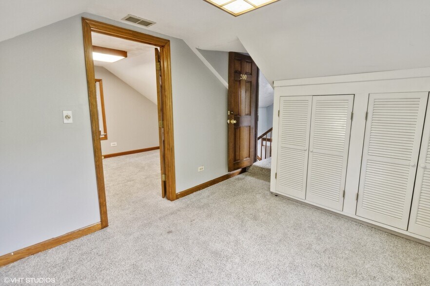 More Photos Of 438 N Hough St, Barrington Office For Sale