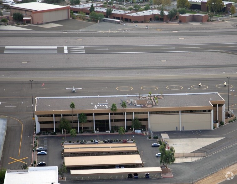 More Photos Of 14605 N Airport Dr, Scottsdale Airplane Hangar For Lease