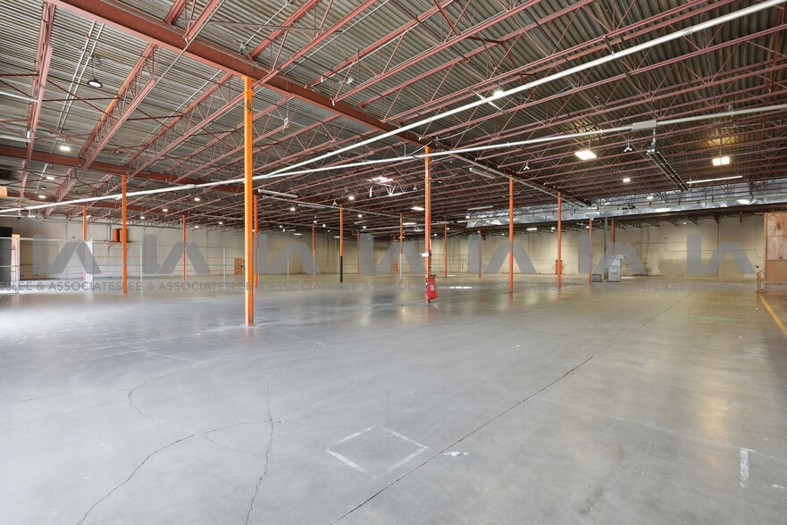 More Photos Of 18788 96th Ave, Surrey Warehouse For Lease