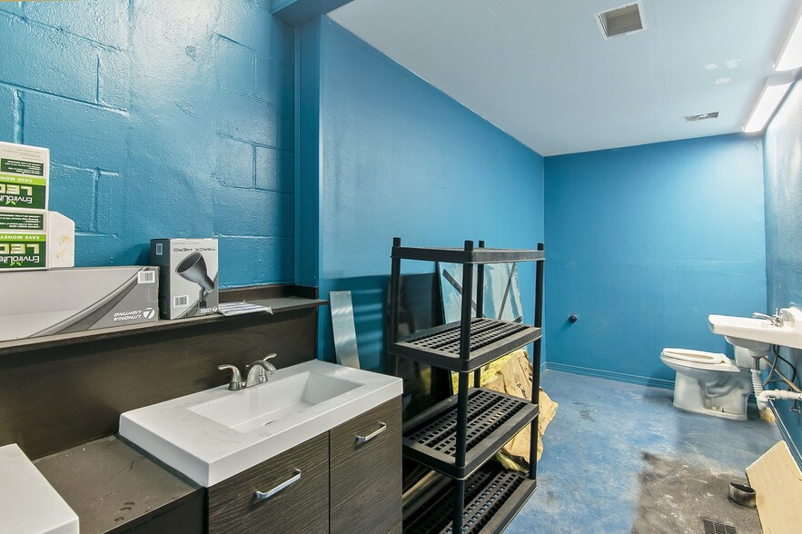 More Photos Of 117-137 Hughlett Ave, Cocoa General Retail For Sale