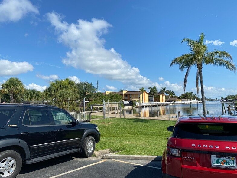 More Photos Of 1800-1850 E Merritt Island Cswy, Merritt Island Auto Dealership For Sale