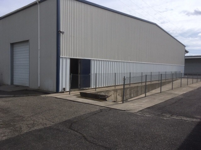 More Photos Of 6206 E Trent Ave, Spokane Showroom For Sale