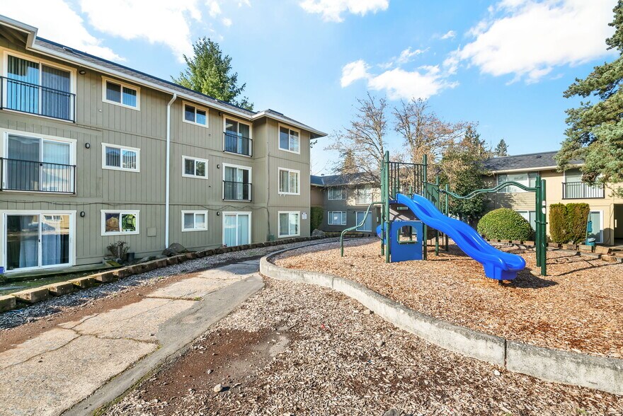 More Photos Of 17014-17062 NE Halsey St, Portland Apartments For Sale