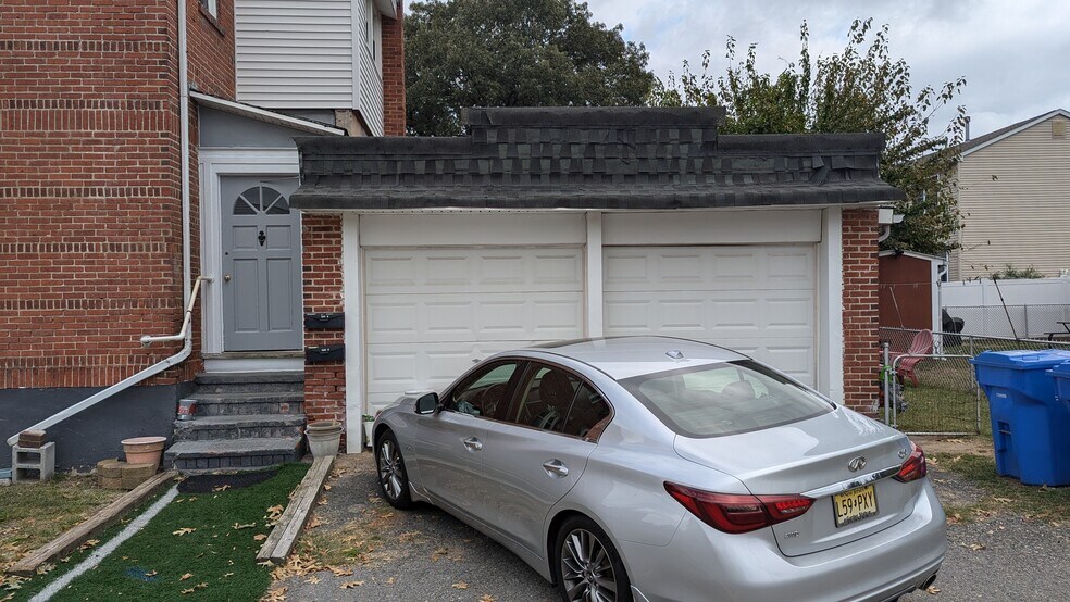 More Photos Of 1200 Hornberger Ave, Roebling Restaurant For Sale