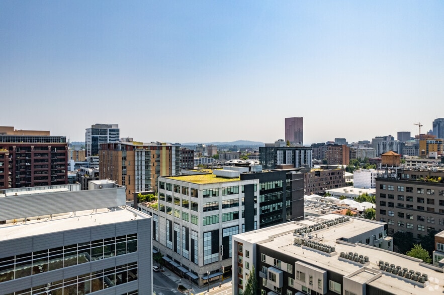 More Photos Of 1331 NW Lovejoy St, Portland Office For Sale