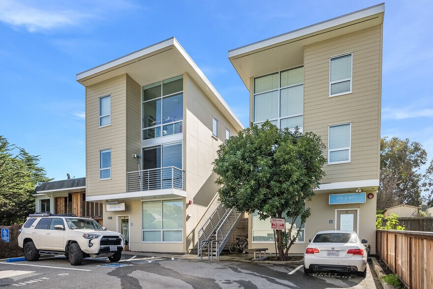 More Photos Of 411 Dondee St, Pacifica Storefront Retail Residential For Lease