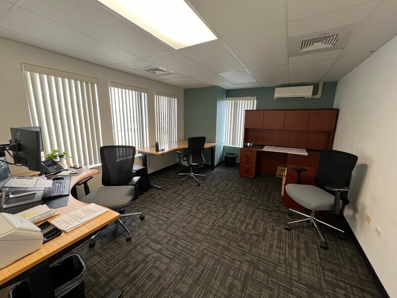 More Photos Of 2149 Lauwiliwili St, Kapolei Warehouse For Lease