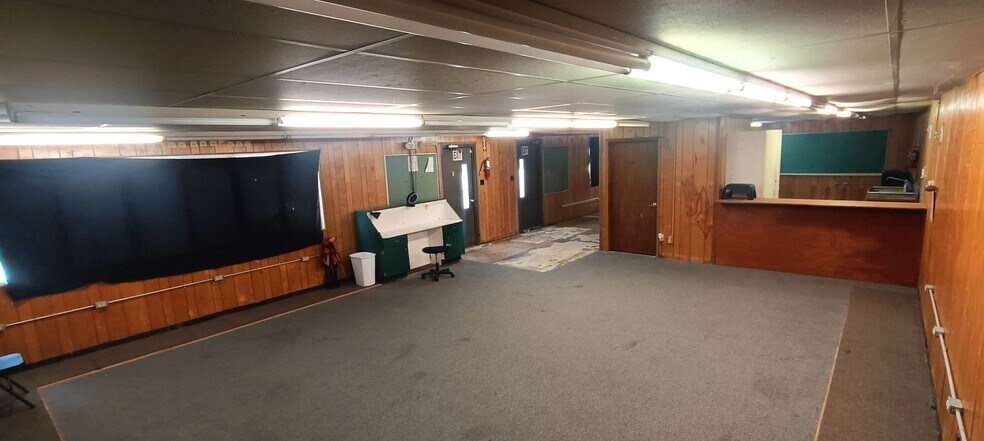 More Photos Of 605 N Richmond Rd, Wharton Flex For Lease