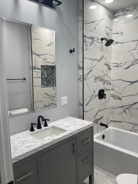 More Photos Of 4128 Washington St, Gary Apartments For Sale