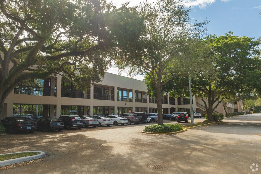 More Photos Of 11380 Prosperity Farms Rd, Palm Beach Gardens Medical For Lease