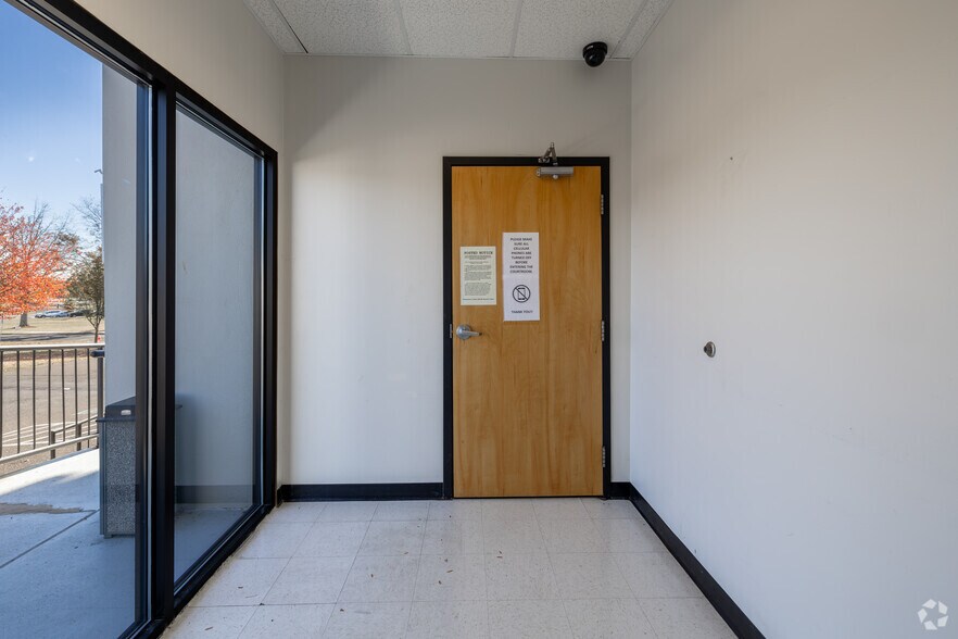 More Photos Of 903 Sheehy Dr, Horsham Township Light Distribution For Lease